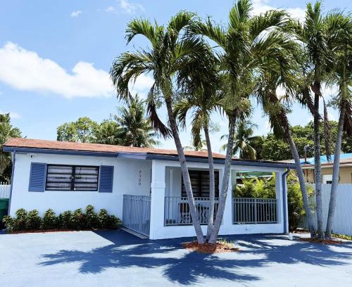 Coral Terrace Apartment | Palms Paradise by Coral Gables