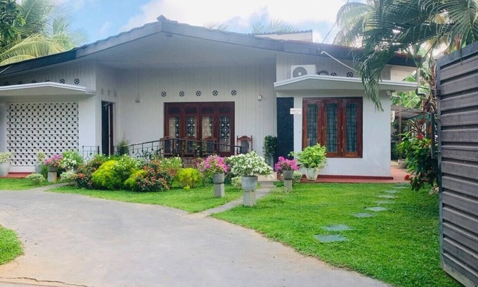 Kochchikade House | Palmwood Cottages with Private Kitchen Near Airport