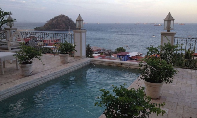 Taboga Villa | Pan043 - Beautiful villa with ocean views on Taboga Island