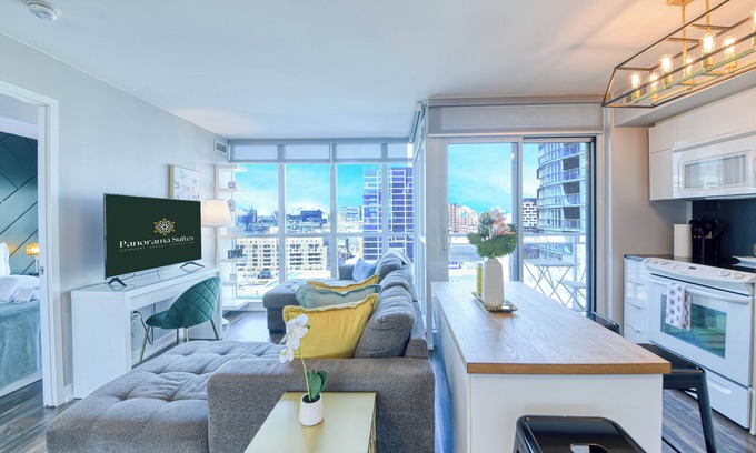 CityPlace Hotel | Panorama Suites-Fort York