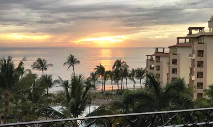 Flamingos Resort | Panoramic 6th Fl. BradAndJoeyRentals Huge balcony BBQ - Villa La Estancia