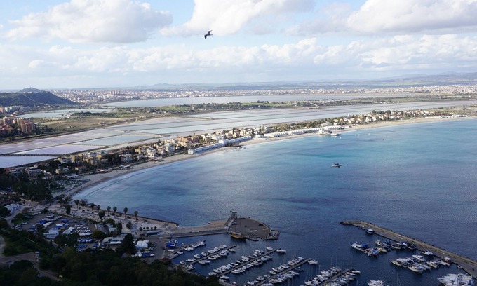 Cagliari Apartment | Panoramic apartment with stunning city views (with free WiFi)