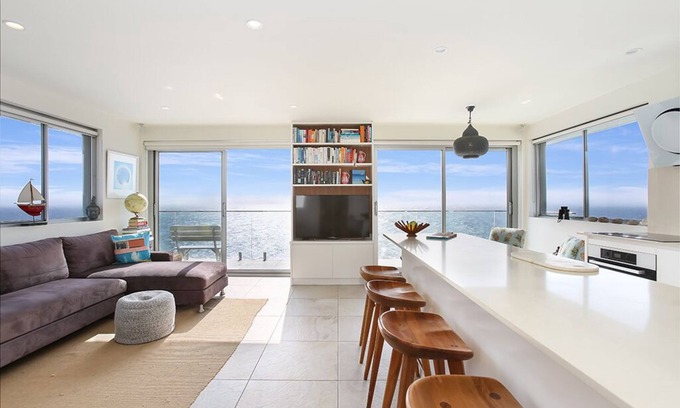 North Bondi Apartment | Panoramic Ocean Views From Every Room! Stunning 2 Bedroom Unit Bondi Beach