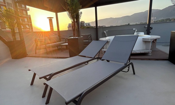Terni Apartment | PANORAMIC penthouse SUITE