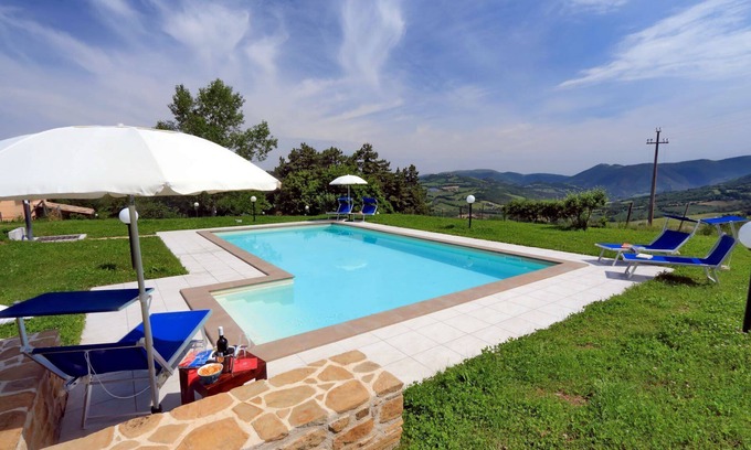Pievebovigliana House | Panoramic view to a heaven of tranquility!