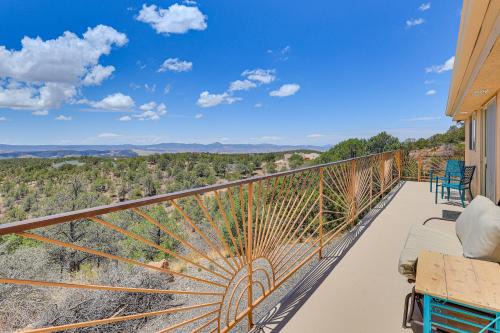 Tyrone House | Panoramic Vistas and Pergola Silver City Escape!