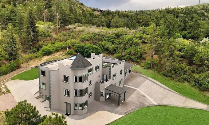 Castle Rock Condo | Paradise 2BR 1MBA Sleep3 Camper Parking Shop Golf