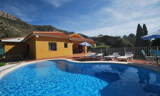 Barig Villa | Paradise for mountain hikers Finca with private pool