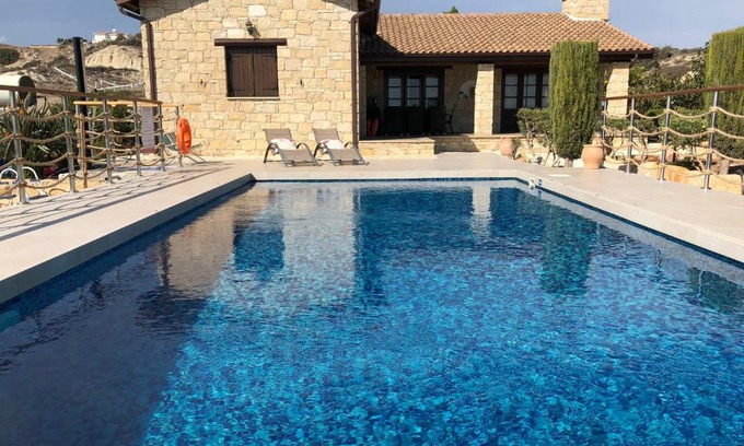 Maroni House | Paradise Traditional House