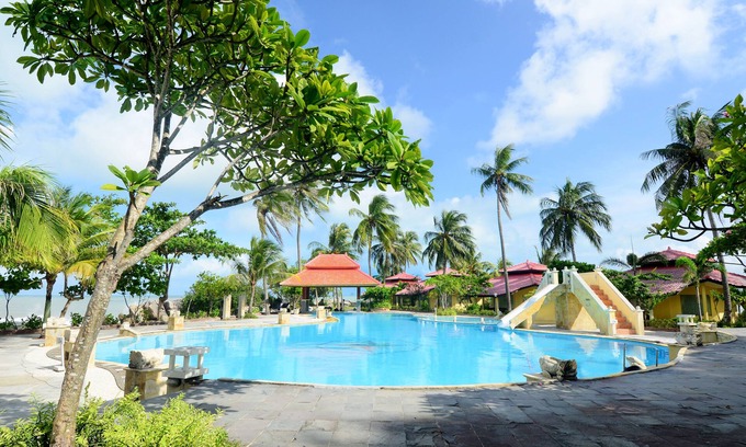 Sungai Liat Hotel | Parai Beach Resort & Spa