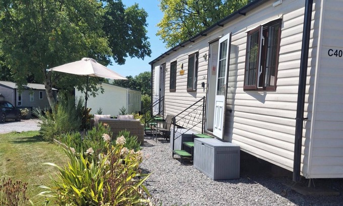 Llanarmon-yn-Ial Cabin | Parcfarm holiday park Mold 3-Bed Caravan, Sleeps 6