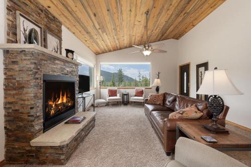 Grand Lake House | Park Cabin cabin