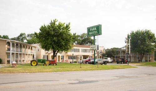 Denison Hotel | Park Motel