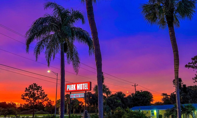Diplomat Hotel | Park Motel