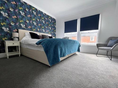 Grantham House | Park View - Spacious, Central Home