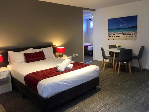 Parkdale Hotel | Parkdale Motor Inn