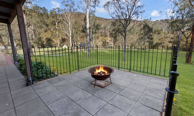 Dargo House | Parsons Flat River Barn - Enjoy a world of adventure or unwind on the porch