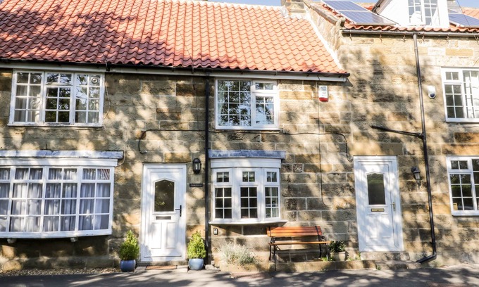 Great Broughton House | PARVA, pet friendly, with open fire in Stokesley