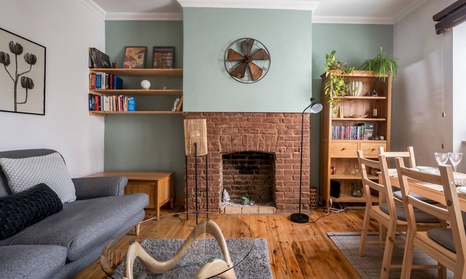Lee Apartment | Pass the Keys | London Flat near Station 15 min to London Bridge