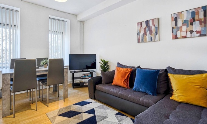 Rusholme Apartment | Pass the Keys | Luxury apartment in center Manchester & Parking