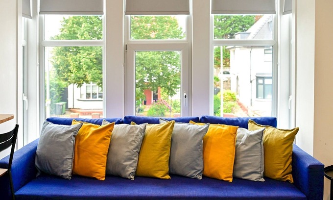 Caerau Apartment | Pass the Keys | Pontcanna - Chic 2-Bed Flat w/Parking