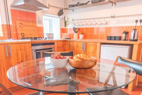 New Mills House | Pass the Keys Spacious Garden Home in New Mills - Pet Friendly