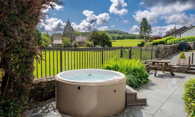 Low Newton House | Pass the Keys | Stunning 4 Bed Barn Conversion | Hot Tub