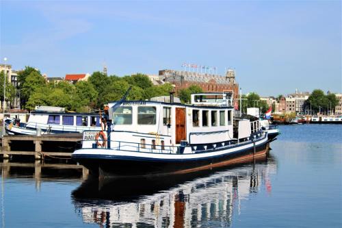 Nieuwmarkt en Lastage Boat Rental | Passengership Avanti