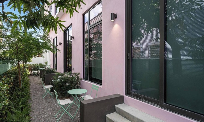 East Little Havana Apartment | Pastel | Garden Studio, Roof Deck, Near Downtown