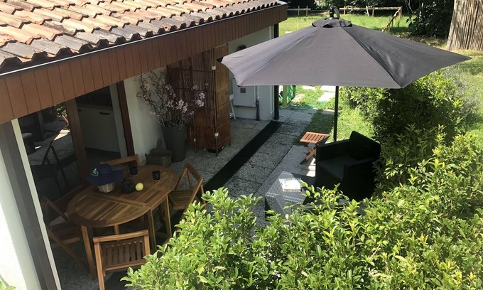 Casier House | PATIO WI-FI TV AIR CONDITIONING PARKING TV DISHWASHER