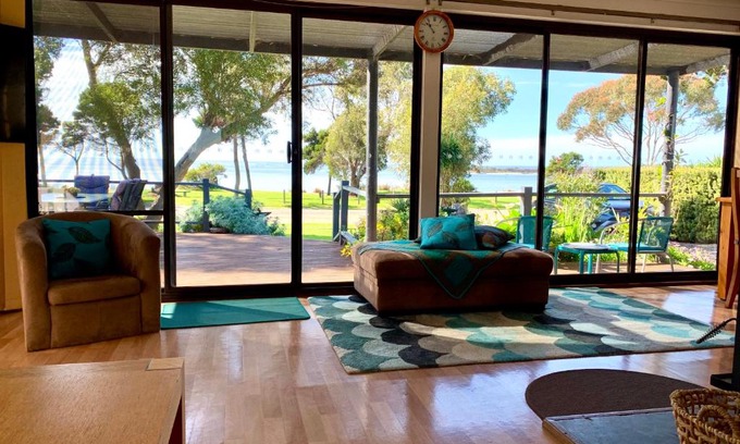 American River House | Pav's Place