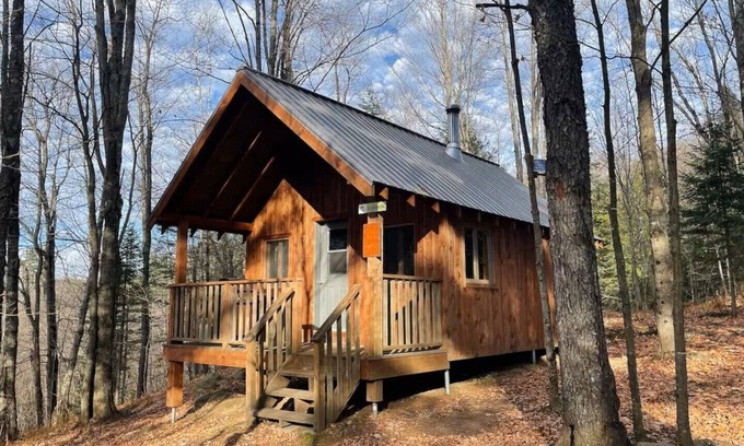 Saint-Etienne-De-Bolto Cabin | Peaceful eco-lodge near the stream: Le Grand Pic