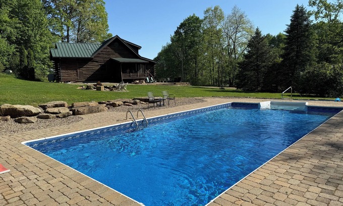 Augusta Cabin | Peaceful 3-bedroom Secluded Cabin with Private Pool