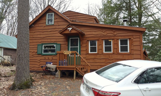 Caroga Lake House | Peaceful Adirondack getaway at camp sassy