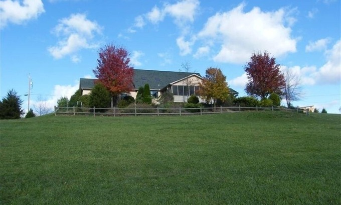 James Creek House | Peaceful, Beautiful Home, Lake Raystown, Pets OK, Kayaks Available