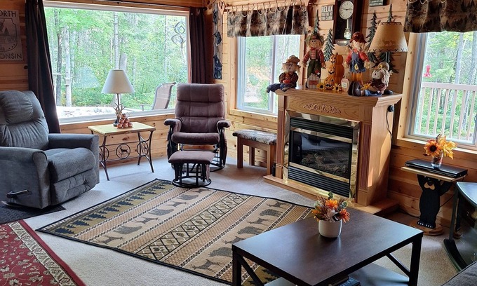 Pembine Cabin | Peaceful cabin in the woods. Well maintained. Trail access. Air cond.nnnnnnn n