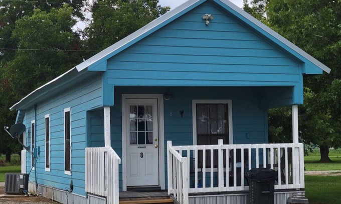 Lake Village Cabin | Peaceful cabin tucked in back of orchard with lake access
