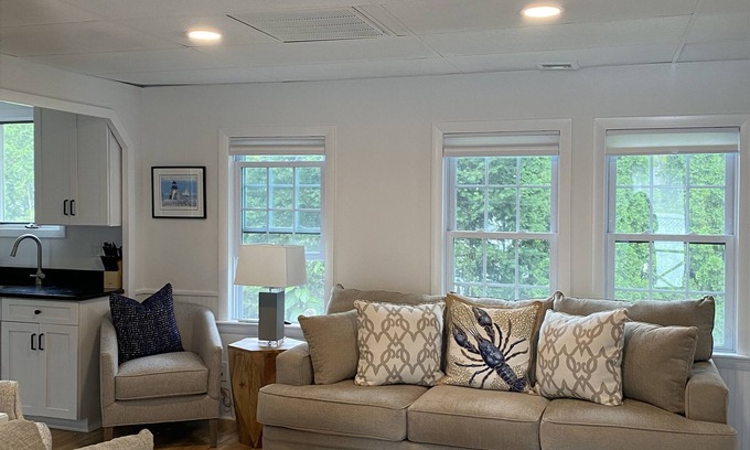 Osterville House | Peaceful Cottage in the Heart of Osterville Village Walk to Shops & Restaurants