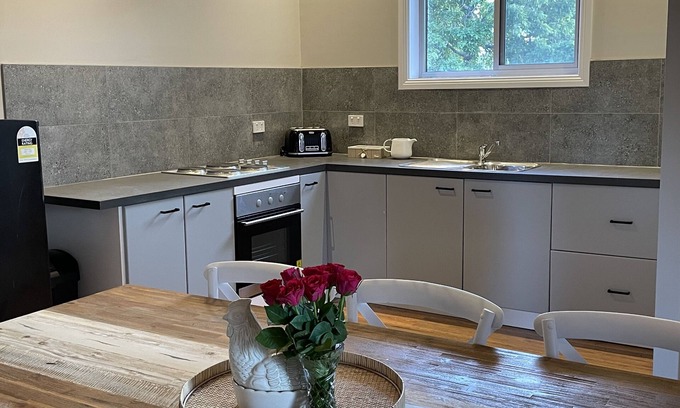 Bishops Bridge Bed & Breakfast | Peaceful Farm Stay Close to Vineyards