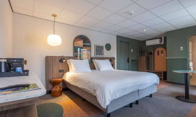 Vierhouten Hotel | Peaceful Forest Retreat with Bike Rentals, Breakfast, Terrace, and Free Parking