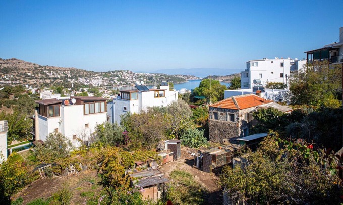 Golturkbuku Apartment | Peaceful Home with Amazing View in Gokturkbuku