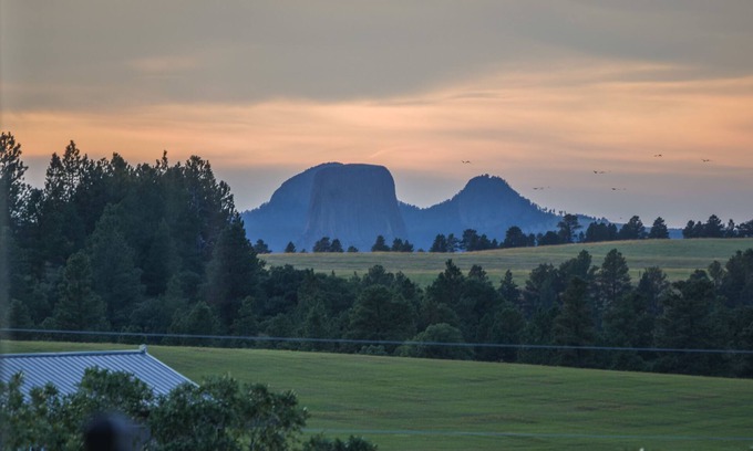 Devils Tower House | Peaceful home with breath-taking views of Devils Tower & room to roam