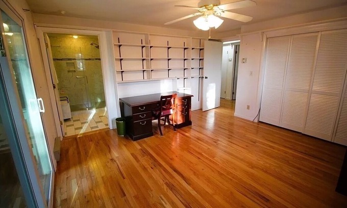 Hamilton House | Peaceful house in Hamilton w/gorgeous wooded backyard & creek -family friendly!