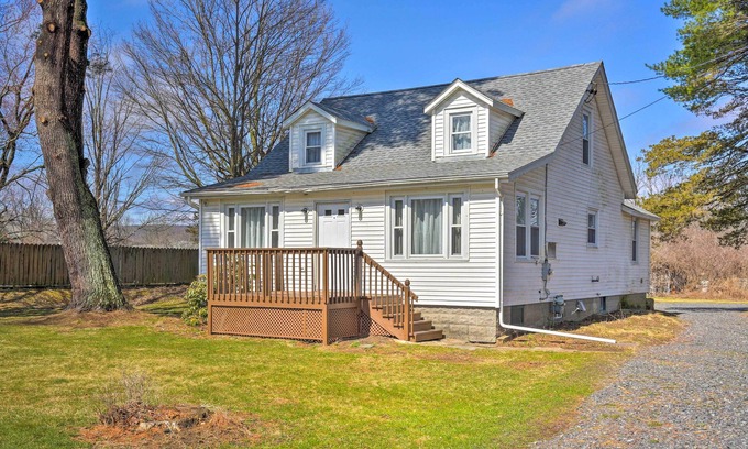 Hurley House | Peaceful Hurley Retreat ~ 1 Mi to Main Street