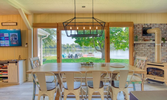 Deedsville House | Peaceful Lake House - Brand New Remodel