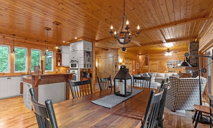 Baysville Cottage | Peaceful Landing