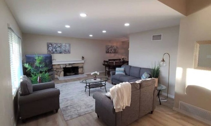 Mission Viejo House | Peaceful modern upgraded home!