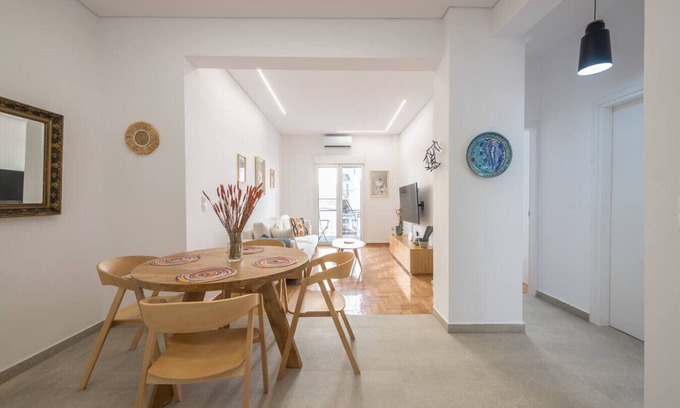 Filopappou Apartment | Peaceful Retreat in City Center