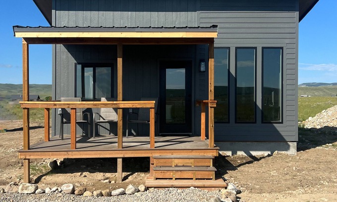 Dillon Cabin | Peaceful Retreat: Modern, Moody, w/Mountain Views, Covered Deck + Firepit