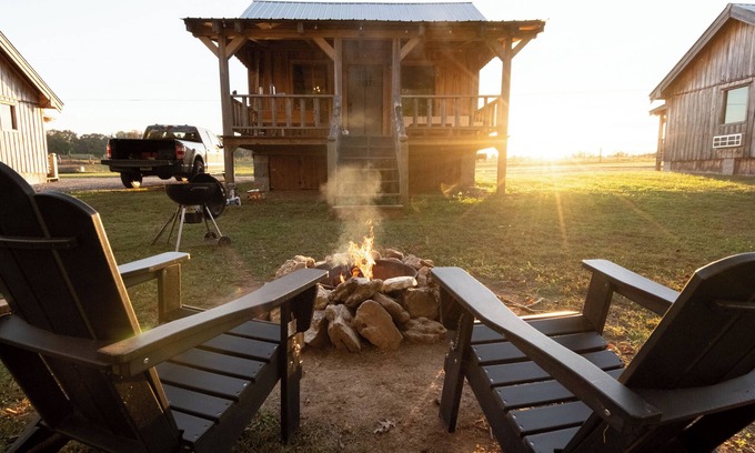 Smithville Cabin | Peaceful Tiny Creekside Cabin Near RockIslandStatePark and CenterHillLake